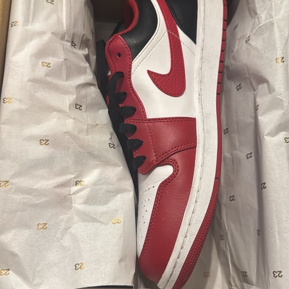 Air Jordan 1 Low - Picture 4 of 5
